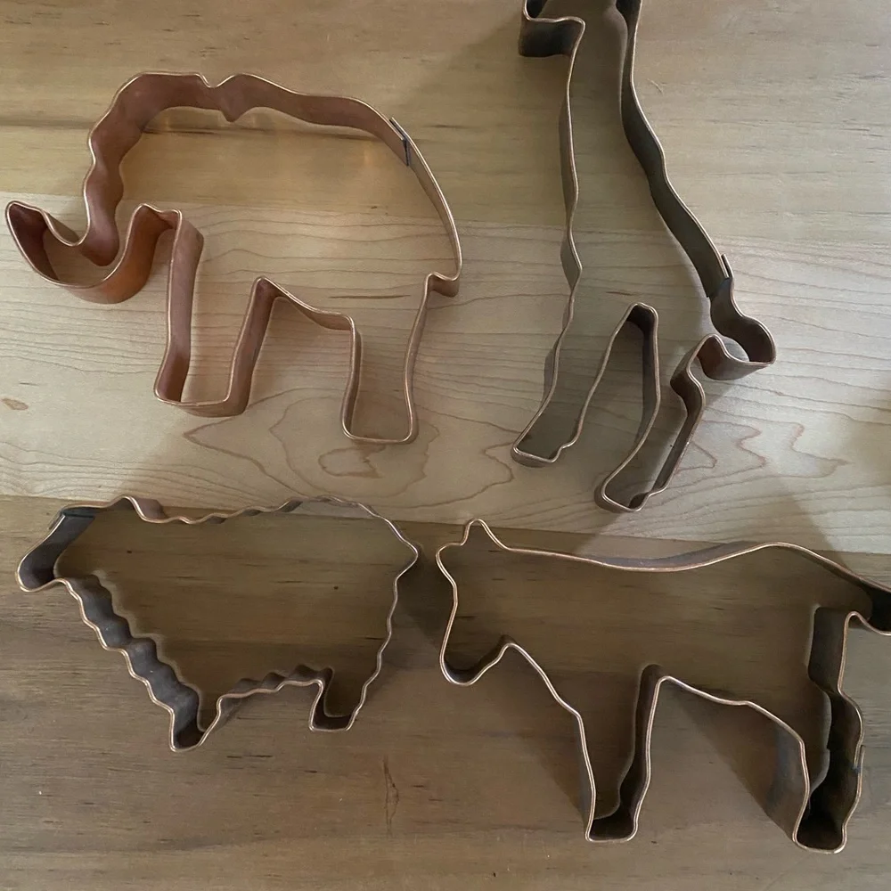 Rare Mail By Martha Stewart Vintage 4 Animal Shape Copper Stamped Cookie Cutters